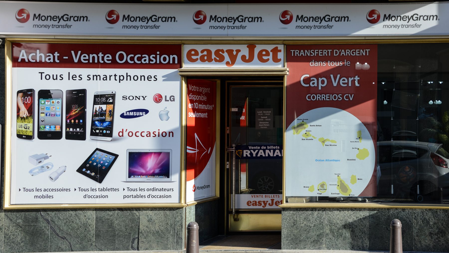 MoneyGram-ის მომსახურების პუნქტი ლუქსემბურგში — 2015 წლის საარქივო ფოტო, არა კოლუმბიის ახალი ბარათის გამოსახულება