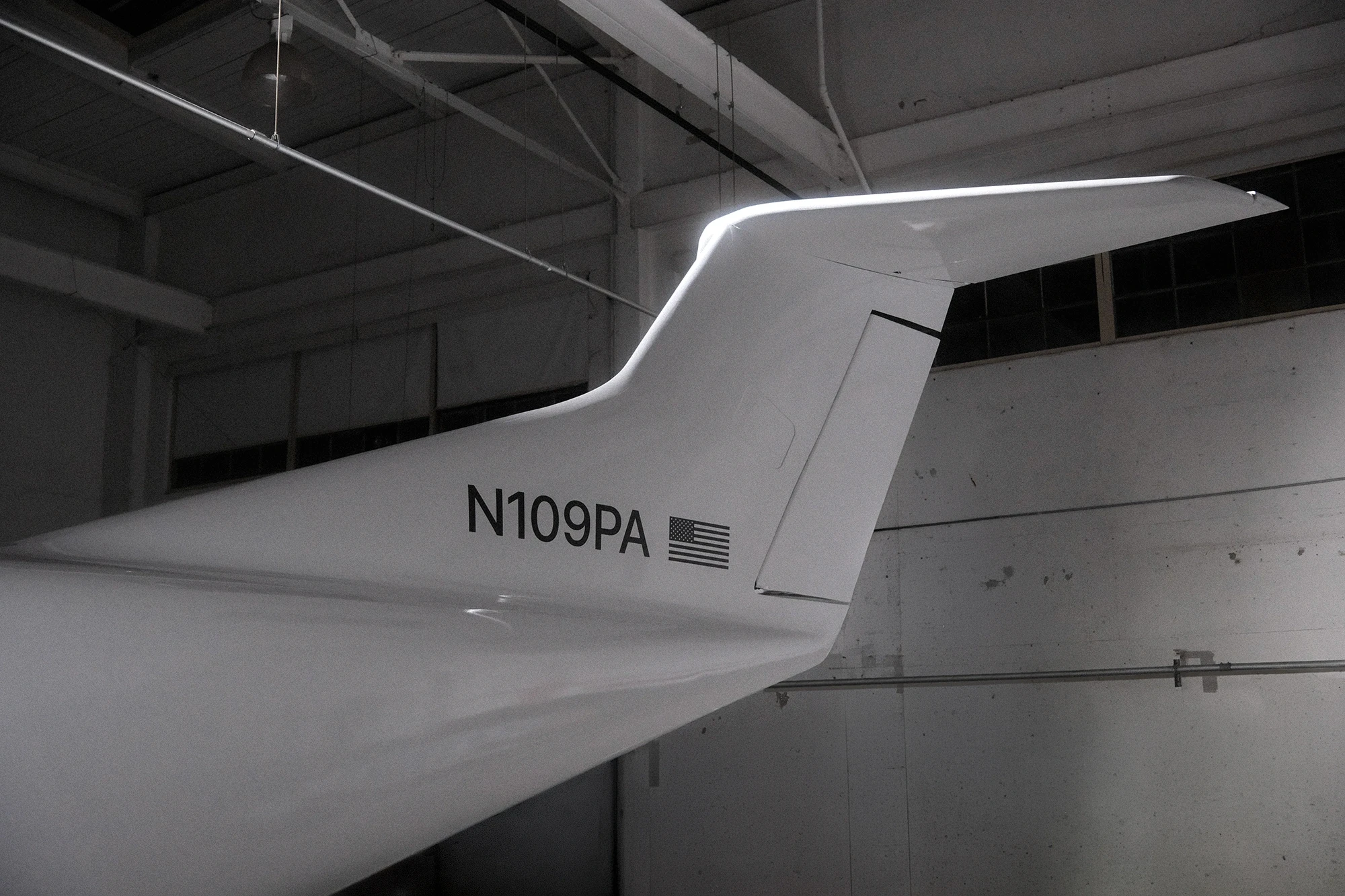 Poseidon Aerospace-ის Egret უპილოტო სატვირთო თვითმფრინავის კუდი ფარდულში